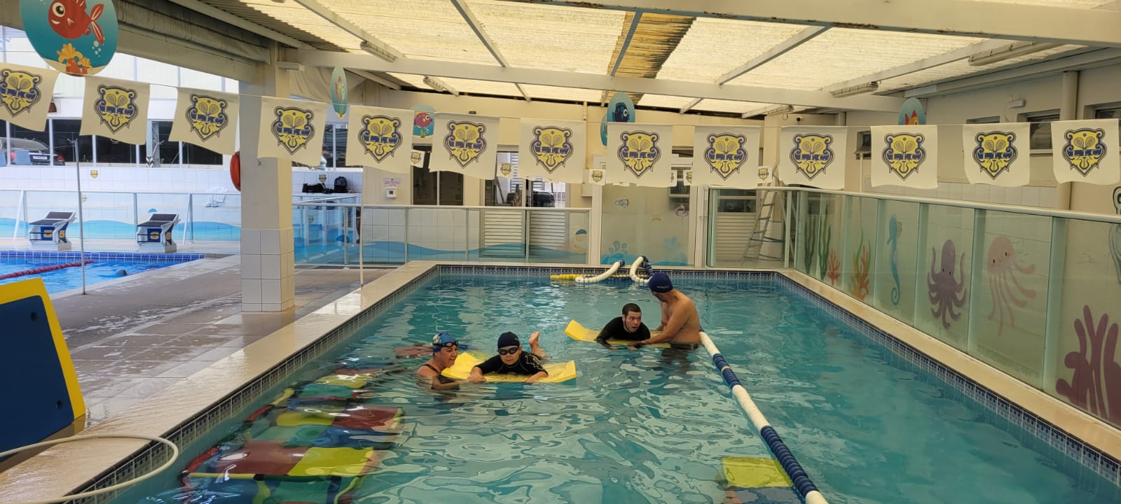 Espaço para natação para autistas no Lira Tênis Clube